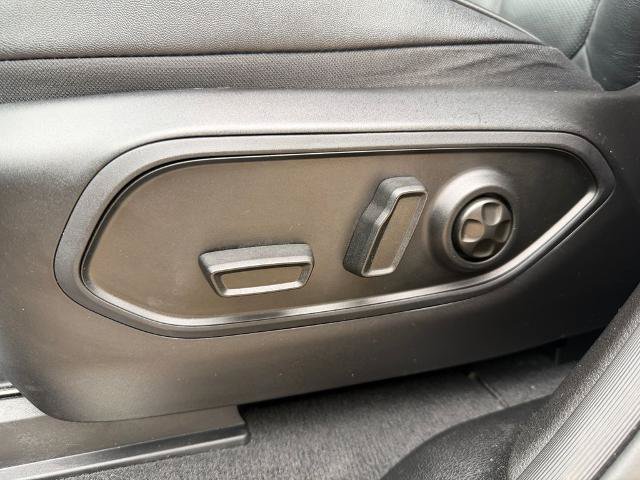 Used 2023 Jeep Grand Cherokee Overland AWD/4WD image 21