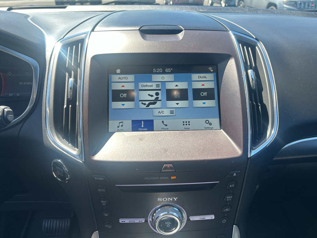 Certified 2018 Ford Edge Titanium w/ Ford Safe & Smart Package AWD/4WD image 24