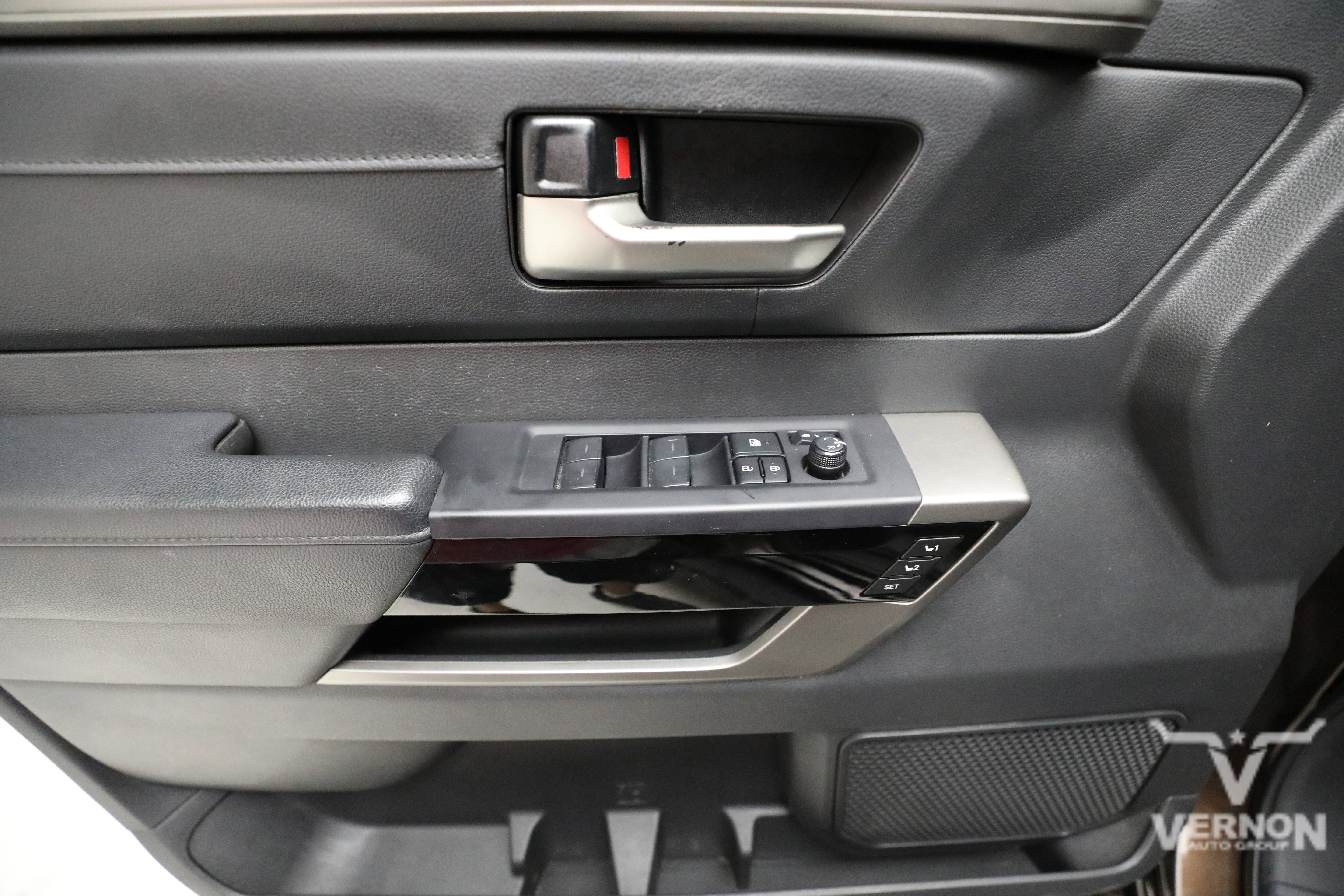 Used 2025 Toyota Tundra Limited w/ Power Package AWD/4WD image 20