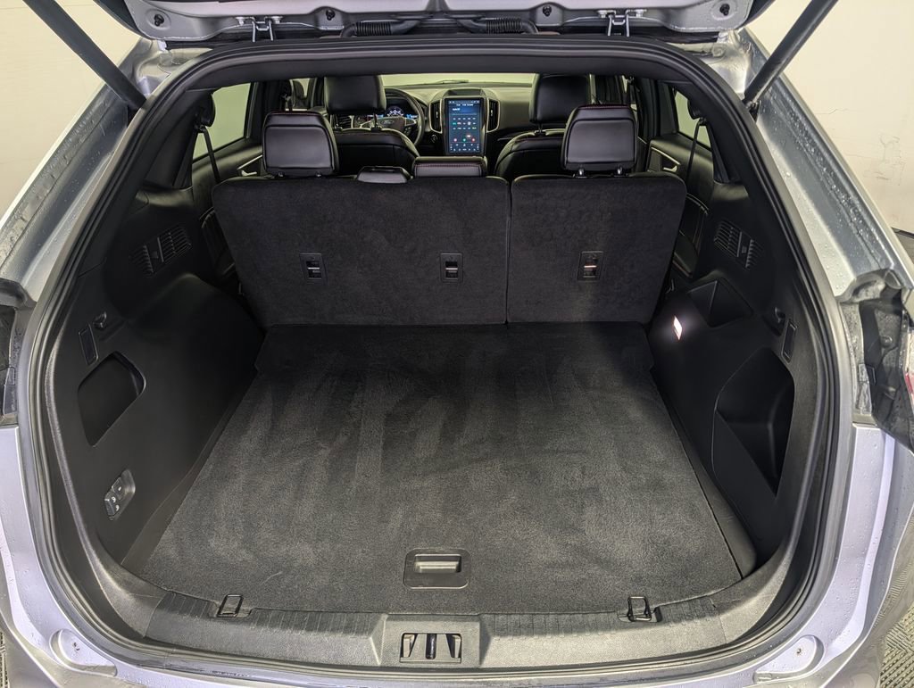 Certified 2024 Ford Edge ST-Line image 9