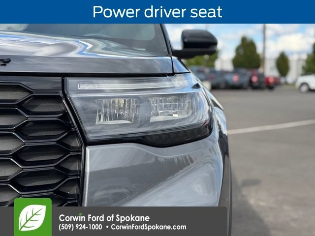 Certified 2025 Ford Explorer ST-Line AWD/4WD image 9