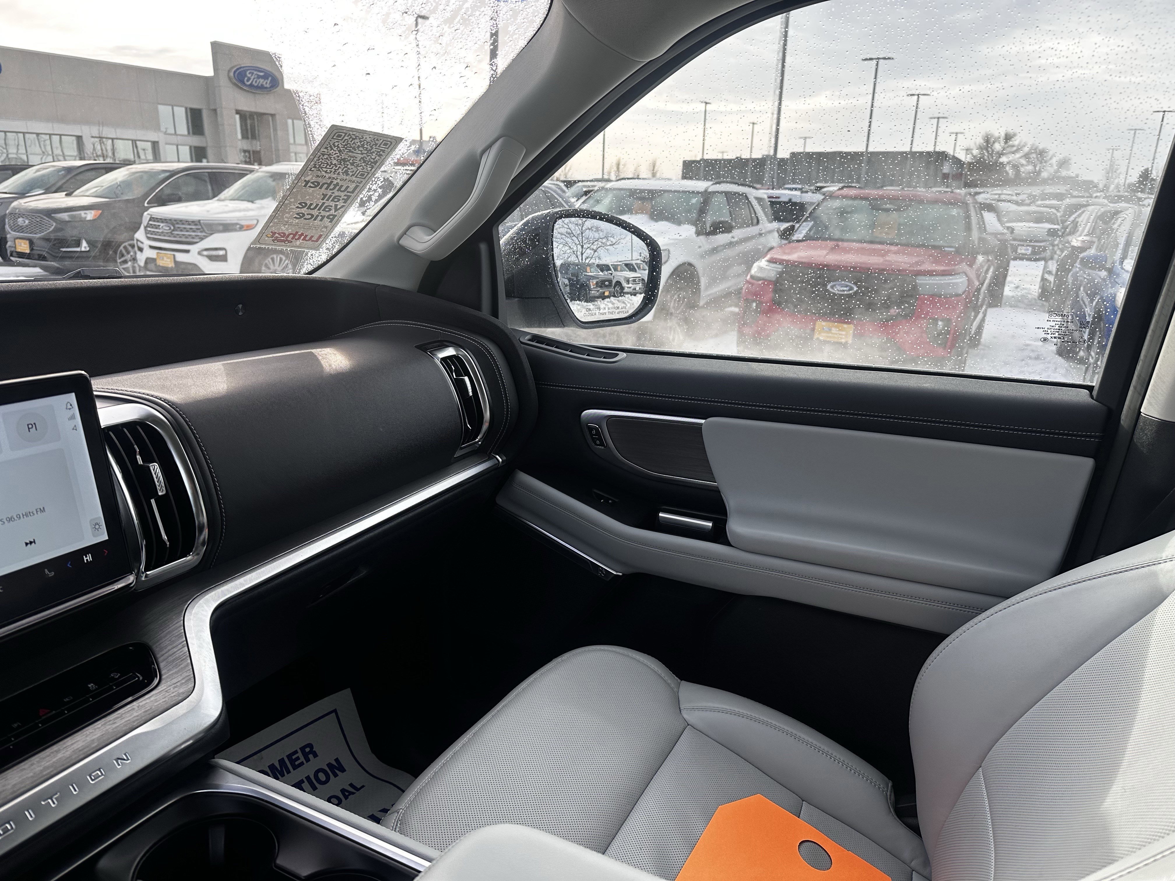 Certified 2025 Ford Expedition Platinum image 11