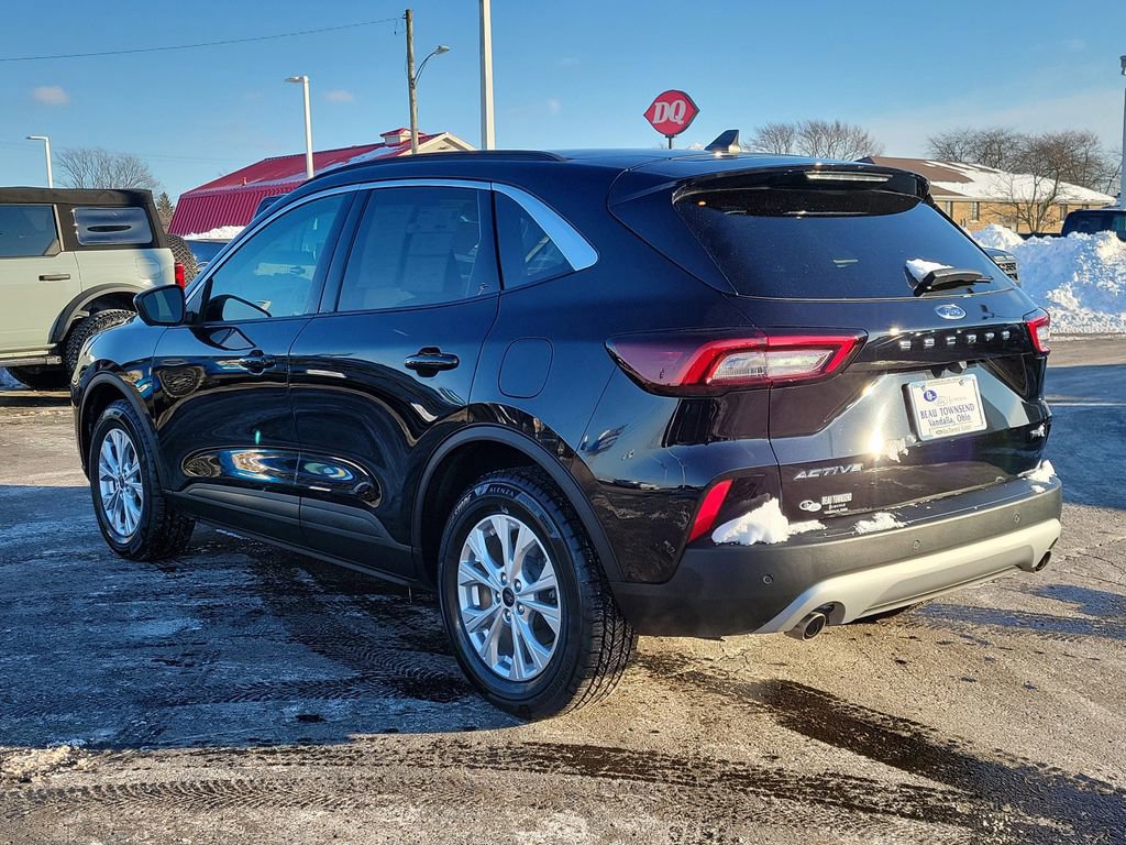 Certified 2023 Ford Escape Active w/ Tech Pack #2 image 3