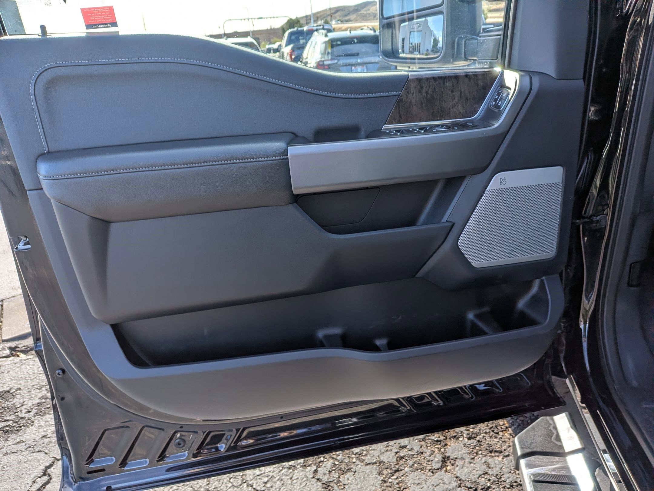 Certified 2025 Ford F250 Lariat AWD/4WD image 14