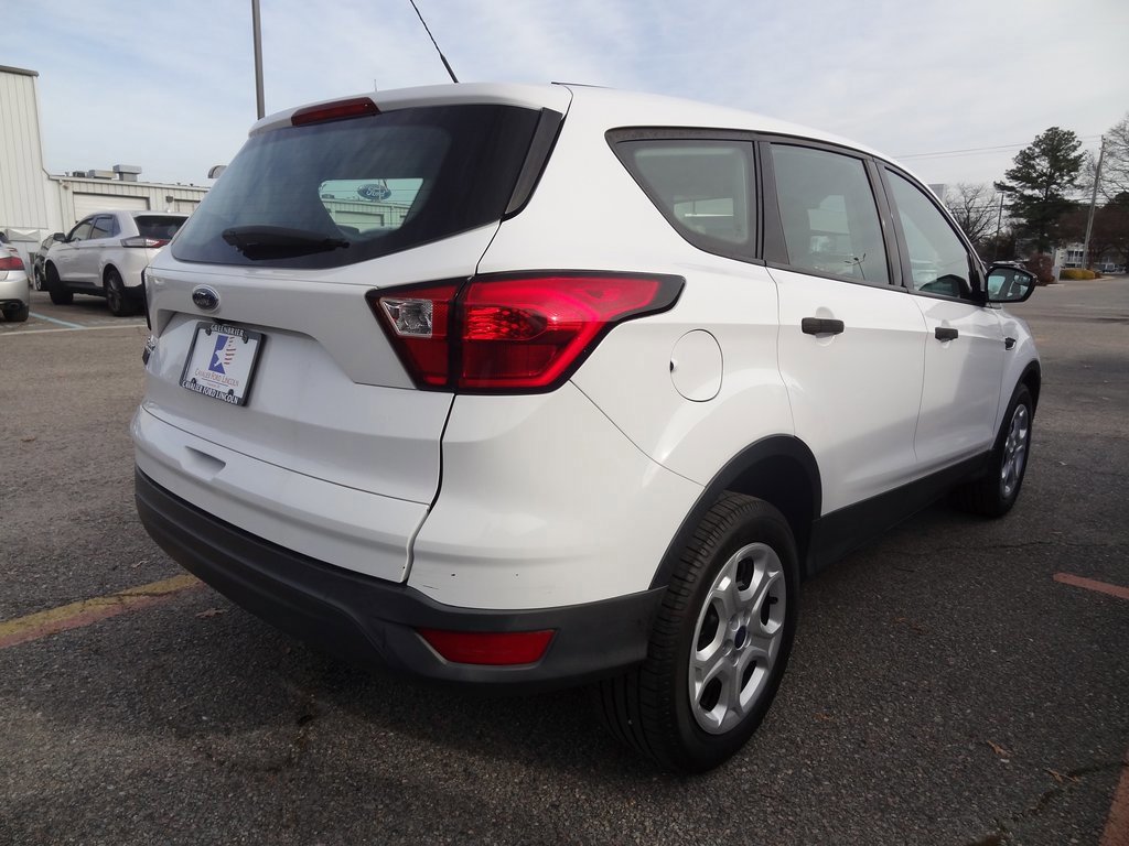 Certified 2019 Ford Escape S image 5