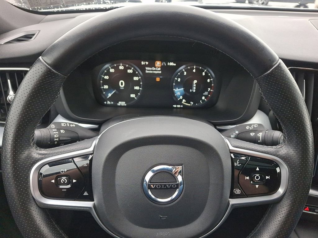 Used 2018 Volvo XC60 T5 Momentum w/ Vision Package AWD/4WD image 21