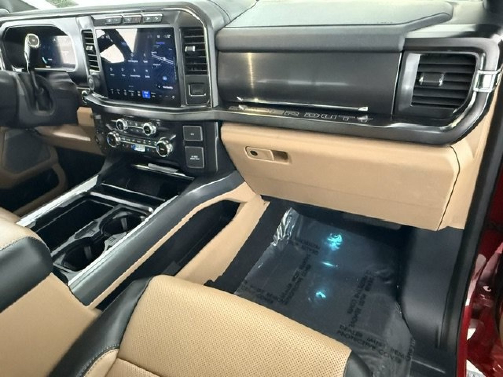 Certified 2024 Ford F250 Lariat w/ Lariat Ultimate Package AWD/4WD image 17