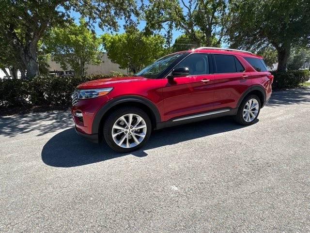 Certified 2022 Ford Explorer Platinum w/ Technology Package AWD/4WD image 1