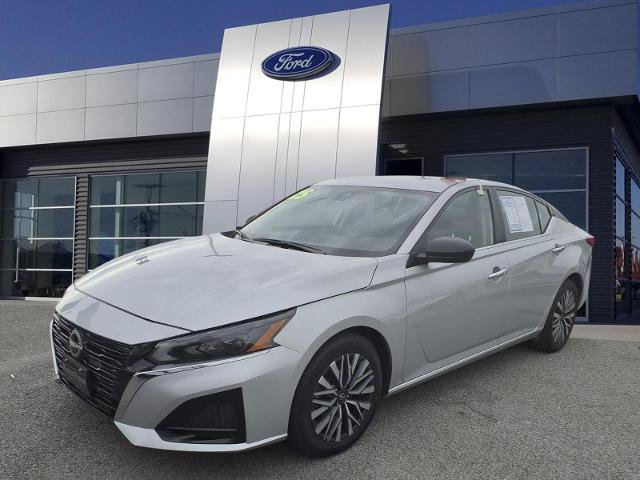 Used 2025 Nissan Altima 2.5 SV FWD image 4