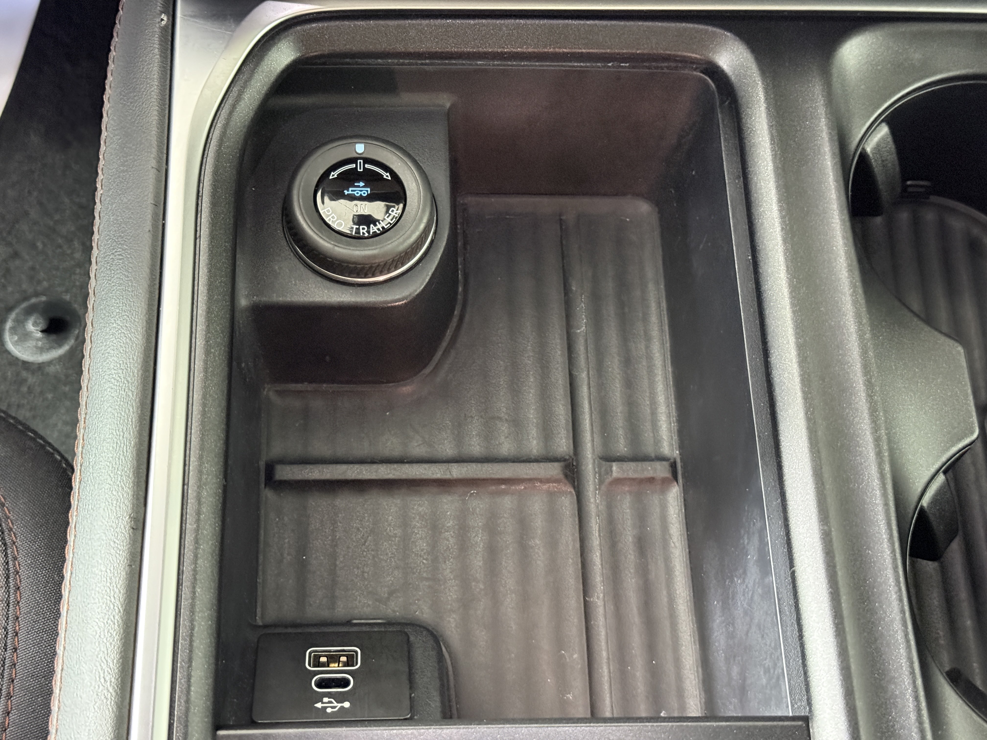 Certified 2025 Ford Expedition Active RWD image 25