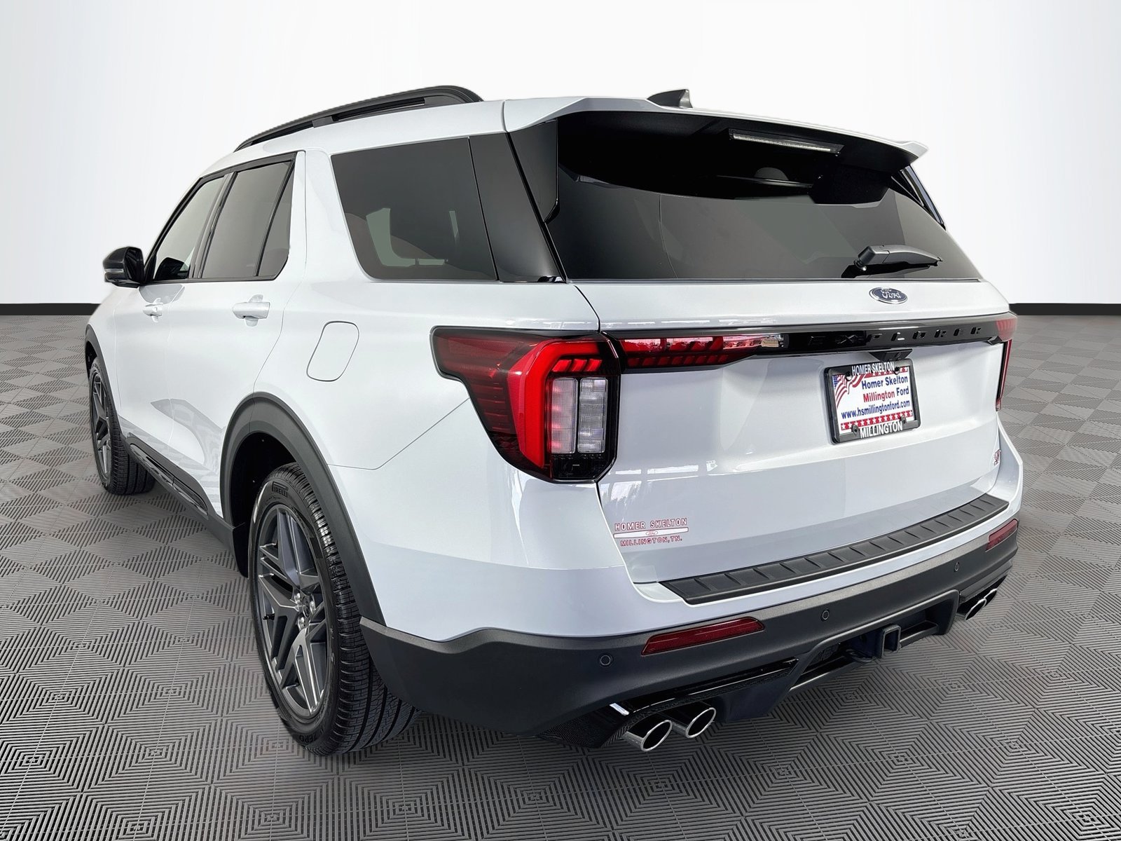 Certified 2026 Ford Explorer ST AWD/4WD image 5