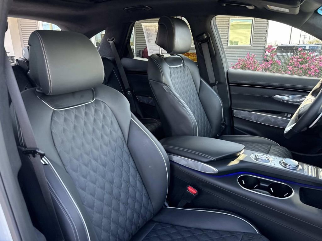 Used 2025 Genesis GV70 3.5T Sport w/ Sport Advanced Package image 14