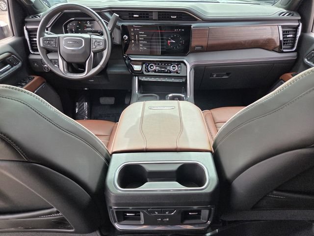 Used 2025 GMC Sierra 3500 Denali Ultimate AWD/4WD image 15