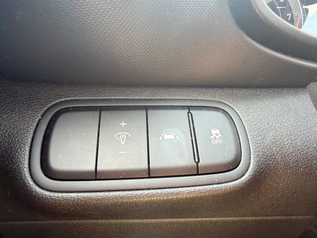 Used 2021 Hyundai Venue SE FWD image 18
