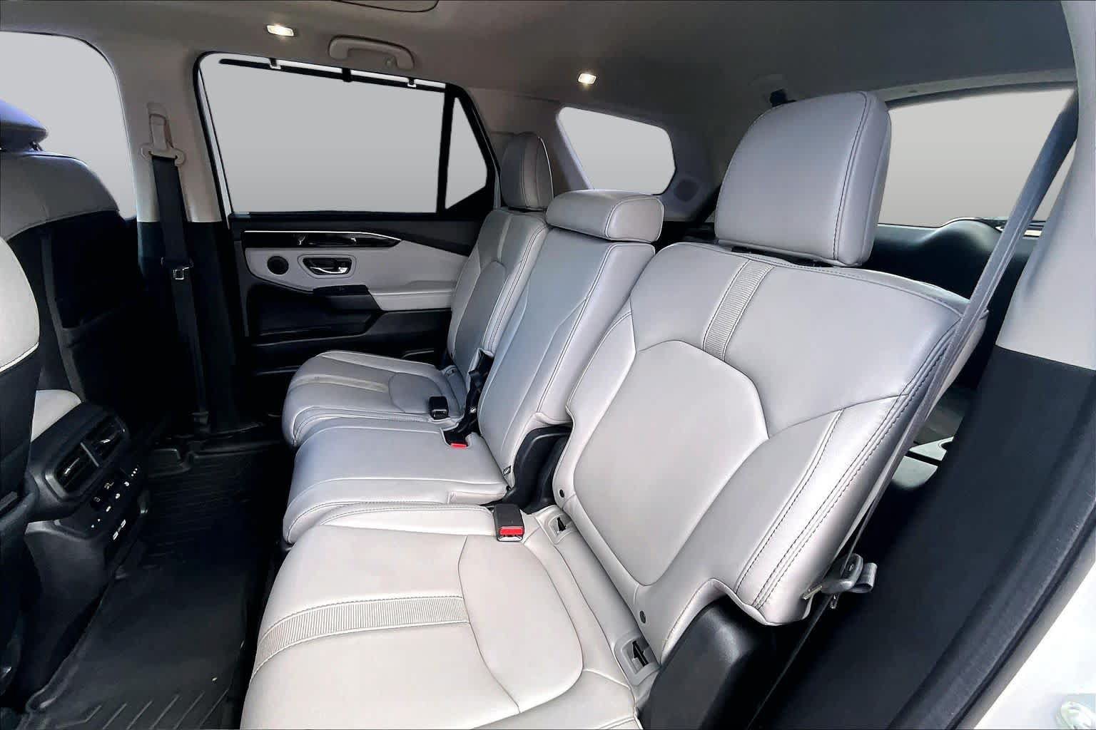 Used 2023 Honda Pilot Touring image 21