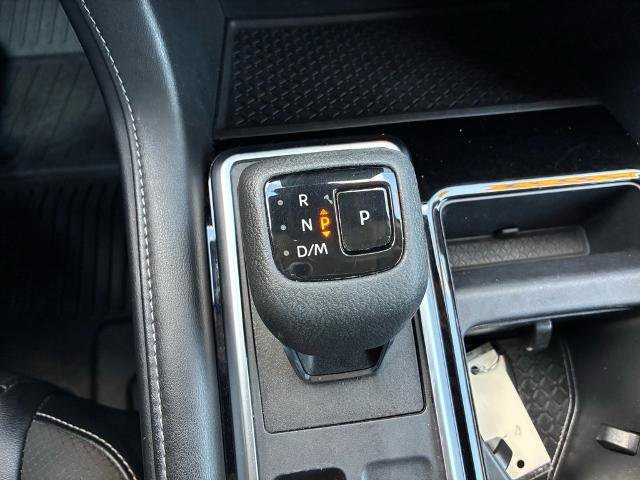 Used 2022 Nissan Pathfinder SL w/ SL Black Package image 25