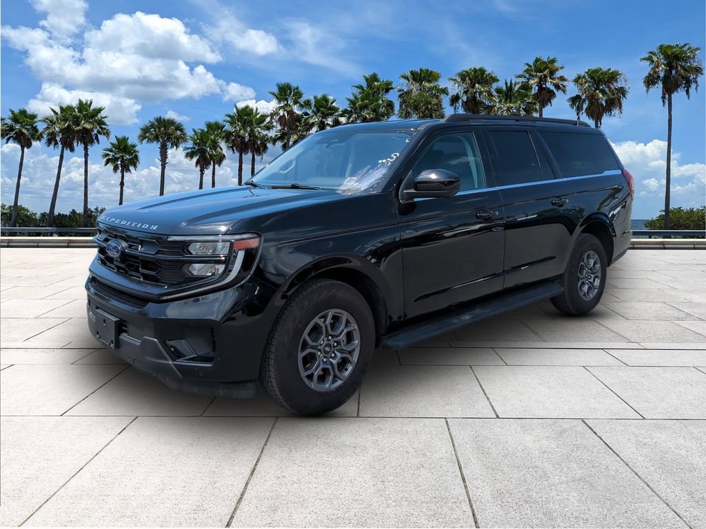 Certified 2025 Ford Expedition Max Active AWD/4WD image 3