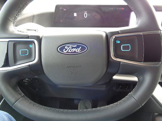 Certified 2025 Ford Expedition Active AWD/4WD image 11