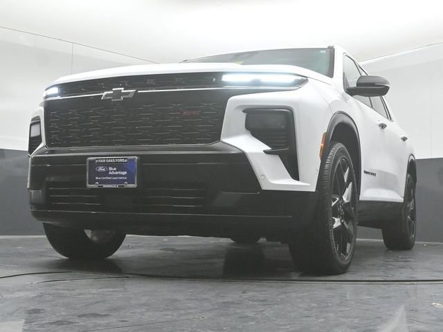 Used 2024 Chevrolet Traverse RS w/ LPO, Floor Liner Package image 2