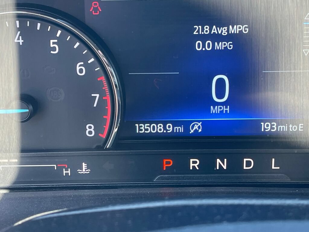 Certified 2024 Ford Explorer XLT w/ Equipment Group 202A AWD/4WD image 3