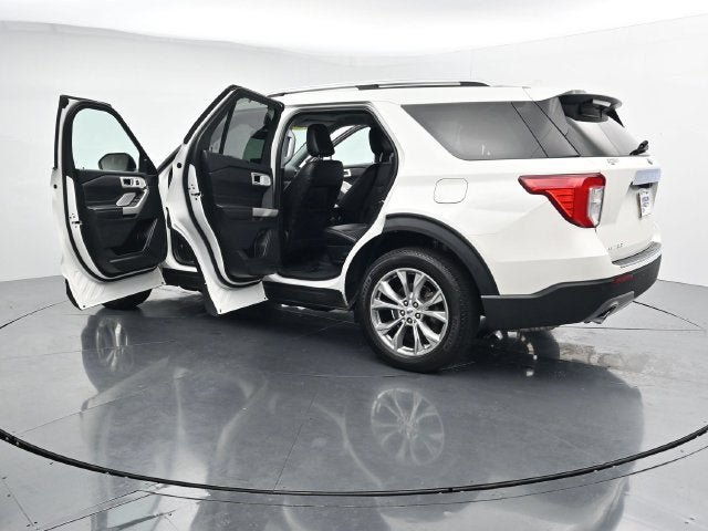 Certified 2023 Ford Explorer Limited w/ Limited Technology Package AWD/4WD image 47