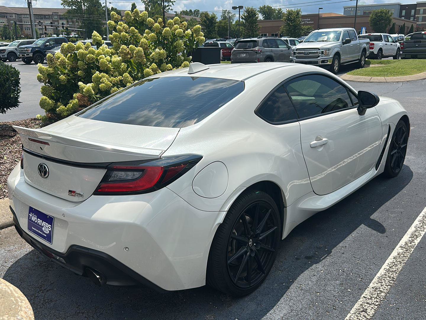 Used 2022 Toyota GR86 Premium w/ ALL Weather Mat Package (TMS) RWD image 3