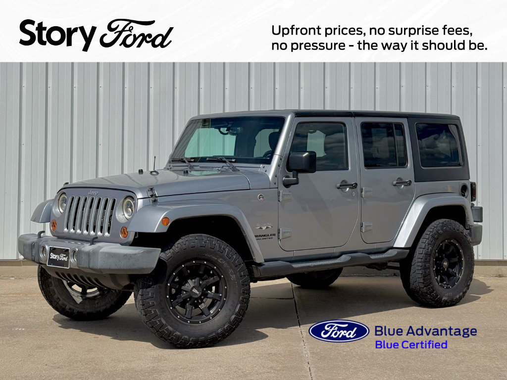 Used 2017 Jeep Wrangler Unlimited Sahara AWD/4WD image 1