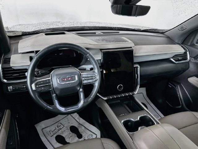Used 2026 GMC Acadia Elevation w/ Elevation Premium Package FWD image 32