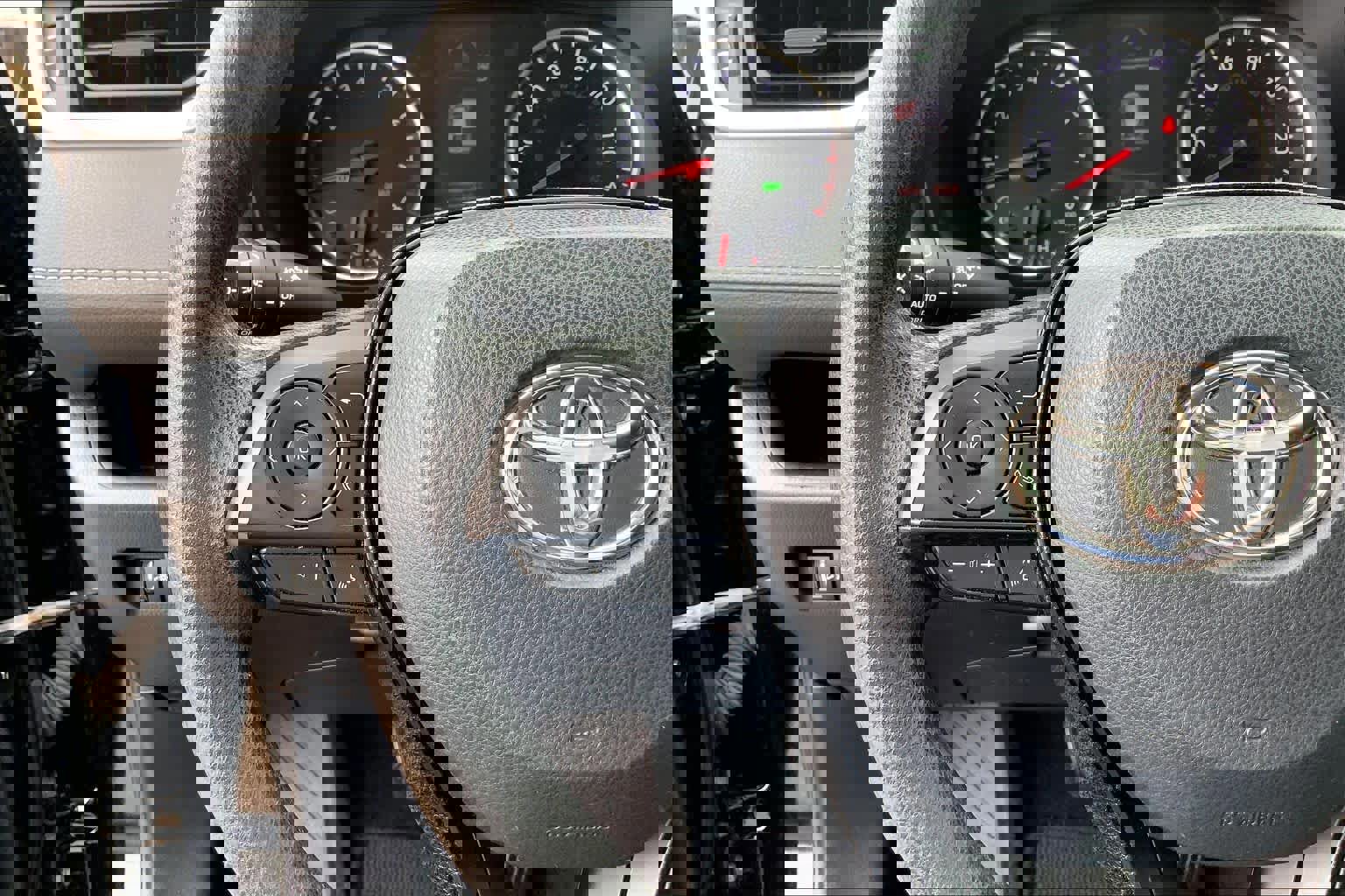 Used 2020 Toyota RAV4 XLE image 23