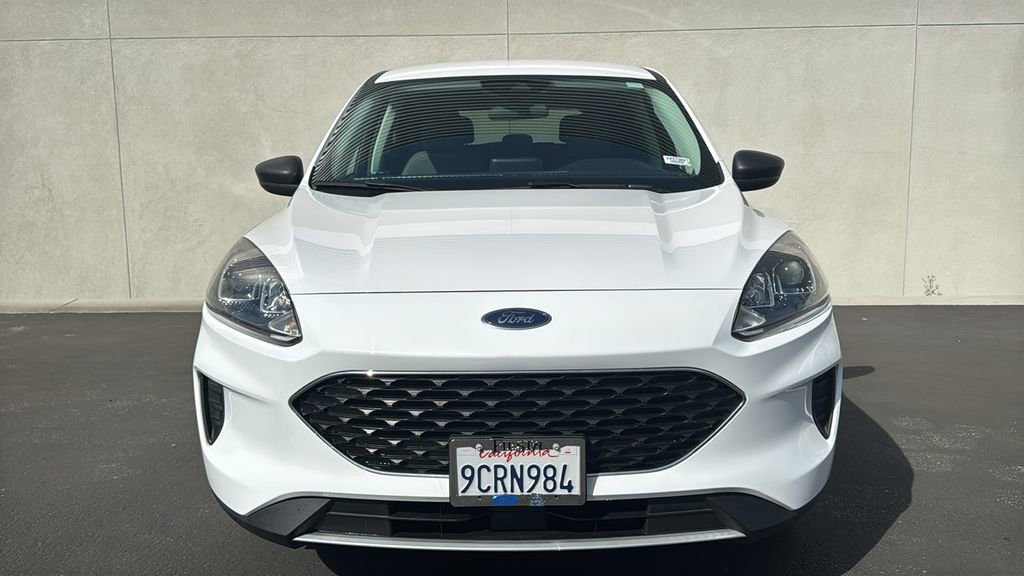 Certified 2022 Ford Escape SE image 2