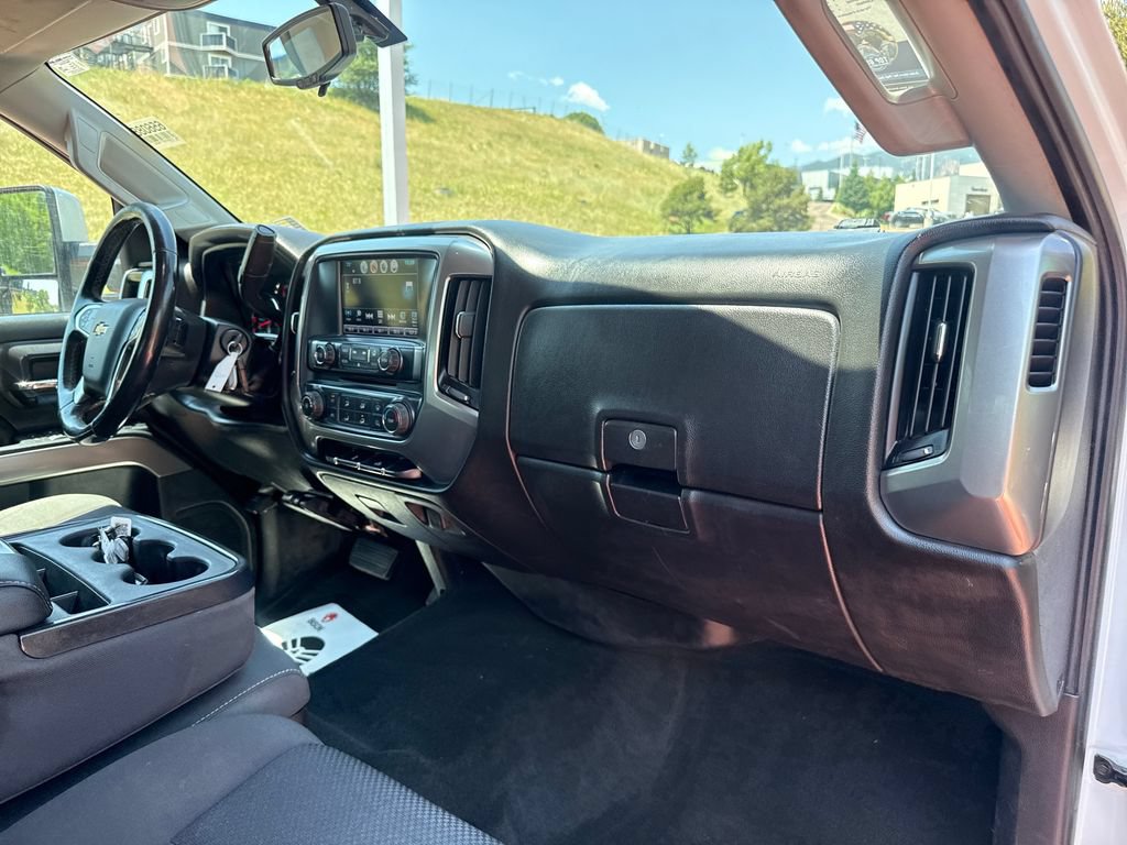 Used 2018 Chevrolet Silverado 2500 LT AWD/4WD image 28