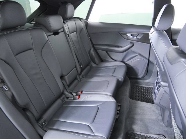 Used 2021 Audi Q8 Premium AWD/4WD image 17