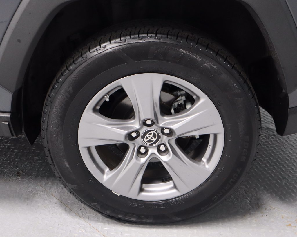 Used 2023 Toyota RAV4 LE AWD/4WD image 18