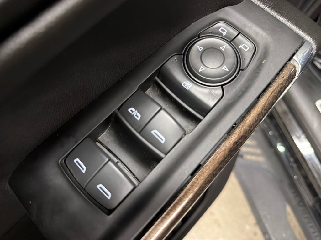 Used 2021 Chevrolet Silverado 1500 LT Trail Boss w/ Bed Protection Package AWD/4WD image 17