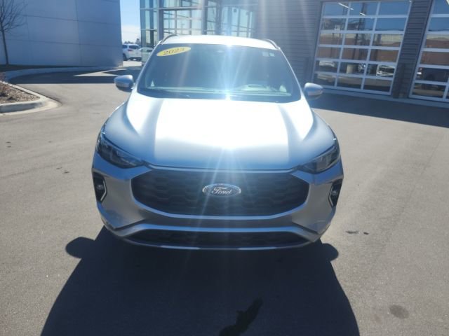 Certified 2023 Ford Escape ST-Line Elite w/ Premium Technology Package AWD/4WD image 2