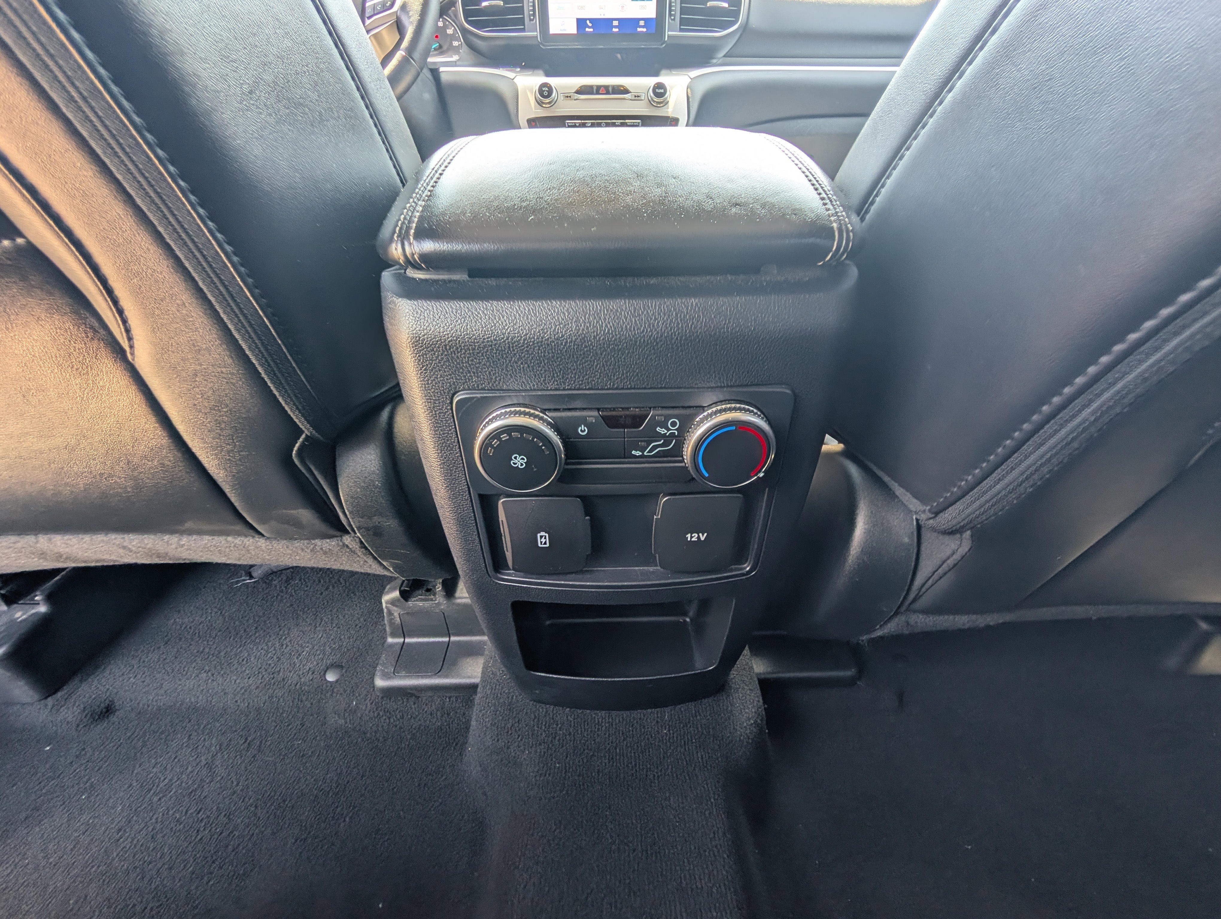 Certified 2021 Ford Explorer XLT w/ Equipment Group 202A AWD/4WD image 18
