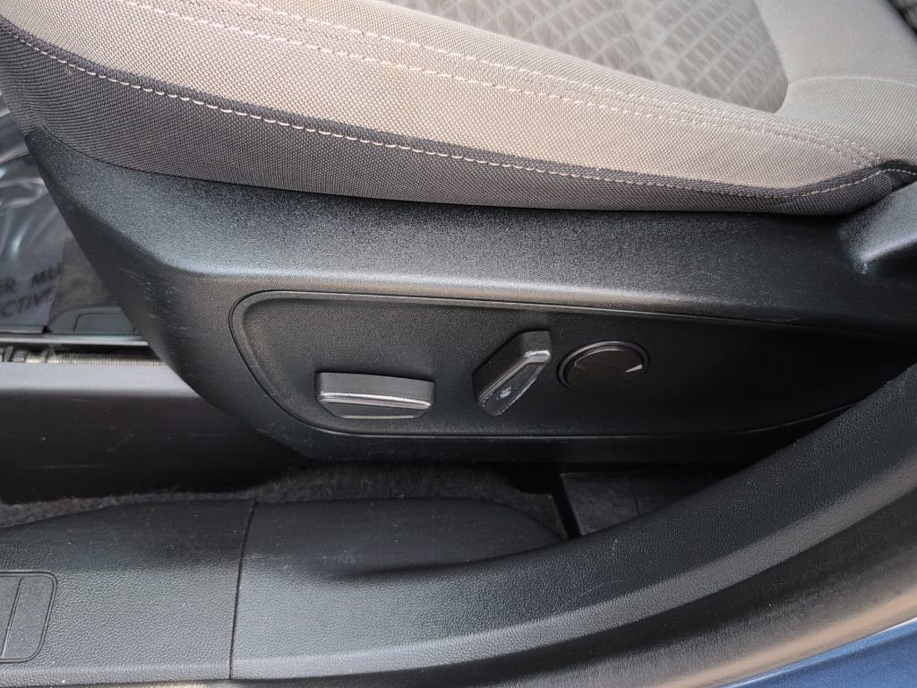 Certified 2020 Ford Escape SE Sport FWD image 9