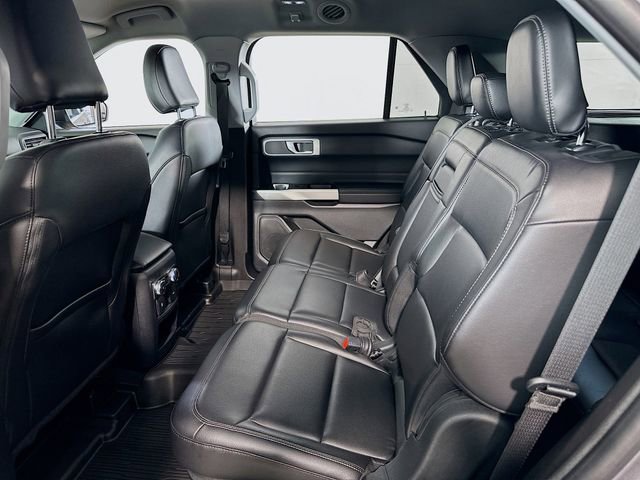 Certified 2021 Ford Explorer XLT w/ Equipment Group 202A image 17