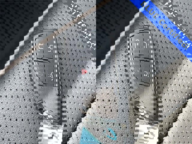 Used 2023 GMC Canyon Denali image 34