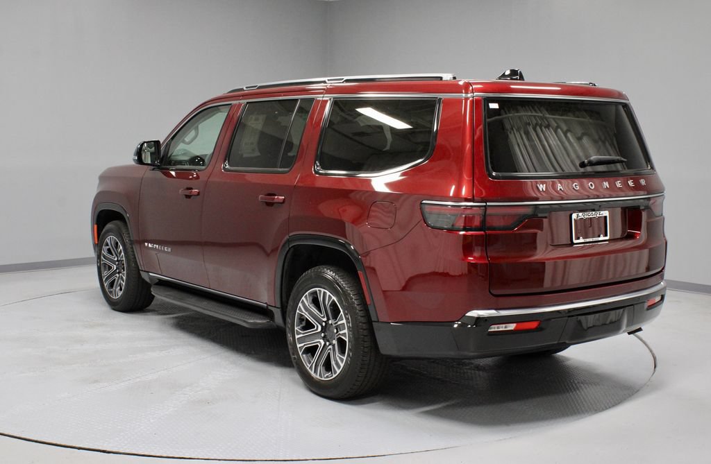 Used 2024 Jeep Wagoneer 4WD w/ Premium Group I image 10
