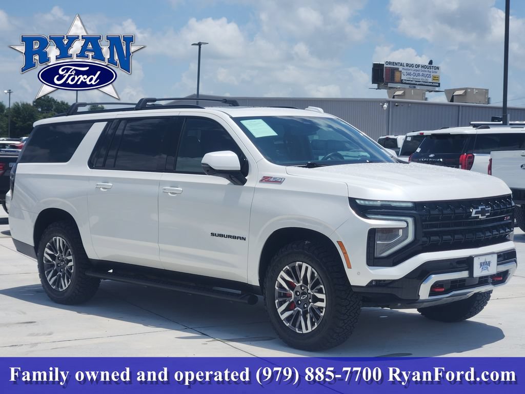 Used 2025 Chevrolet Suburban Z71 w/ Comfort Package AWD/4WD image 2