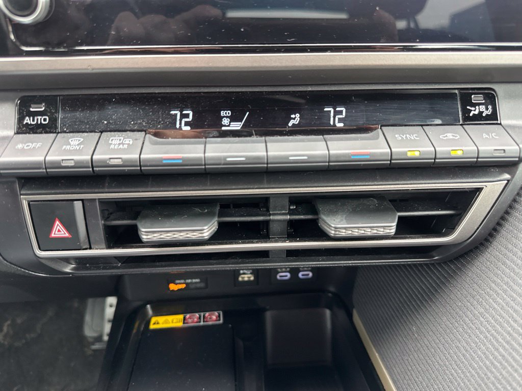 Used 2025 Toyota Camry SE FWD image 42