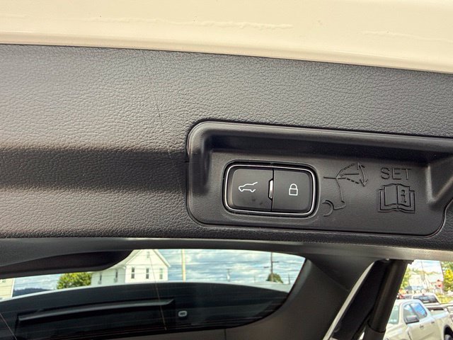 Certified 2022 Ford Explorer Limited w/ Equipment Group 301A AWD/4WD image 50