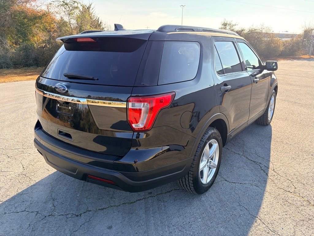 Certified 2019 Ford Explorer FWD image 3