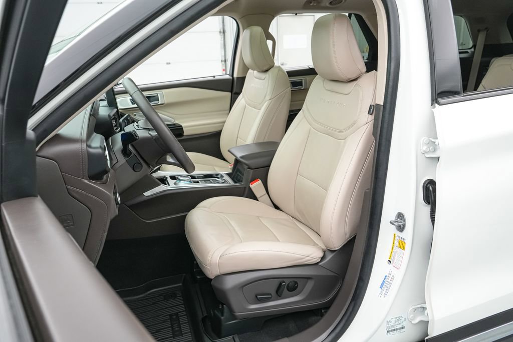 Certified 2023 Ford Explorer Platinum w/ Technology Package AWD/4WD image 12