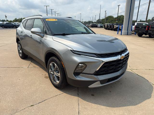 Used 2024 Chevrolet Blazer LT w/ Convenience Package FWD image 8