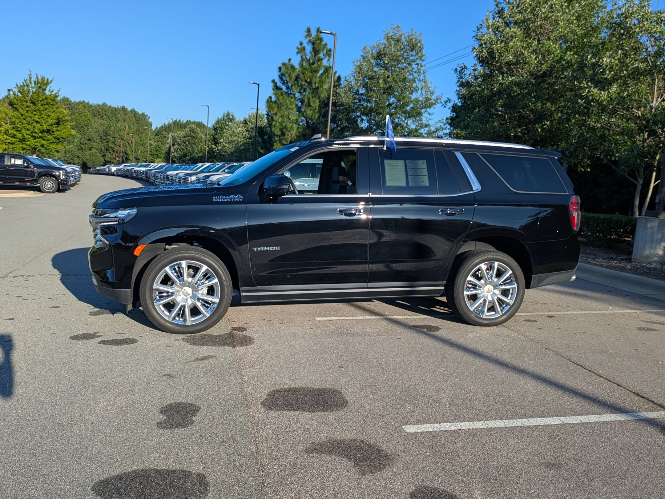 Used 2024 Chevrolet Tahoe High Country AWD/4WD image 7