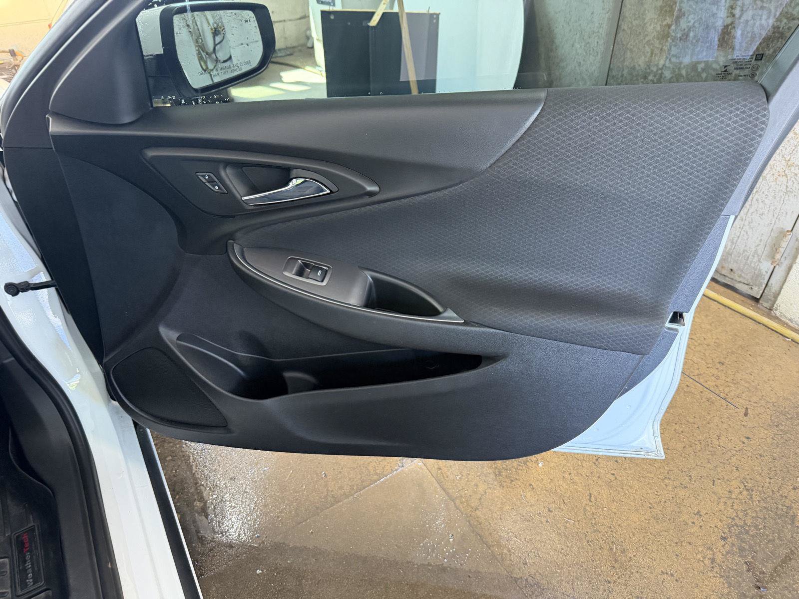 Used 2021 Chevrolet Malibu LT FWD image 25