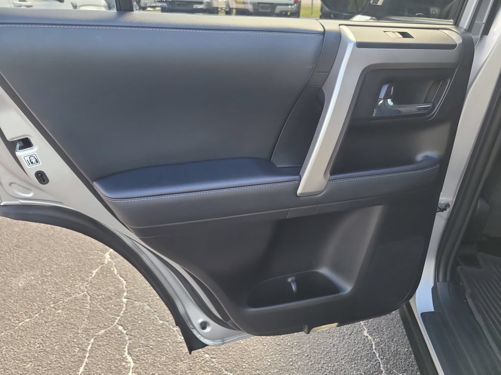 Used 2022 Toyota 4Runner SR5 RWD image 8