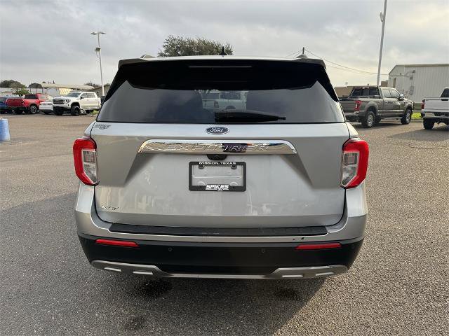 Certified 2023 Ford Explorer XLT w/ Equipment Group 202A image 4